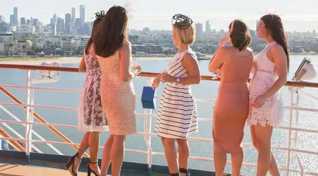 https://media.leisurecom.com/cruise/image-2025-11-14-08-29-14.webp