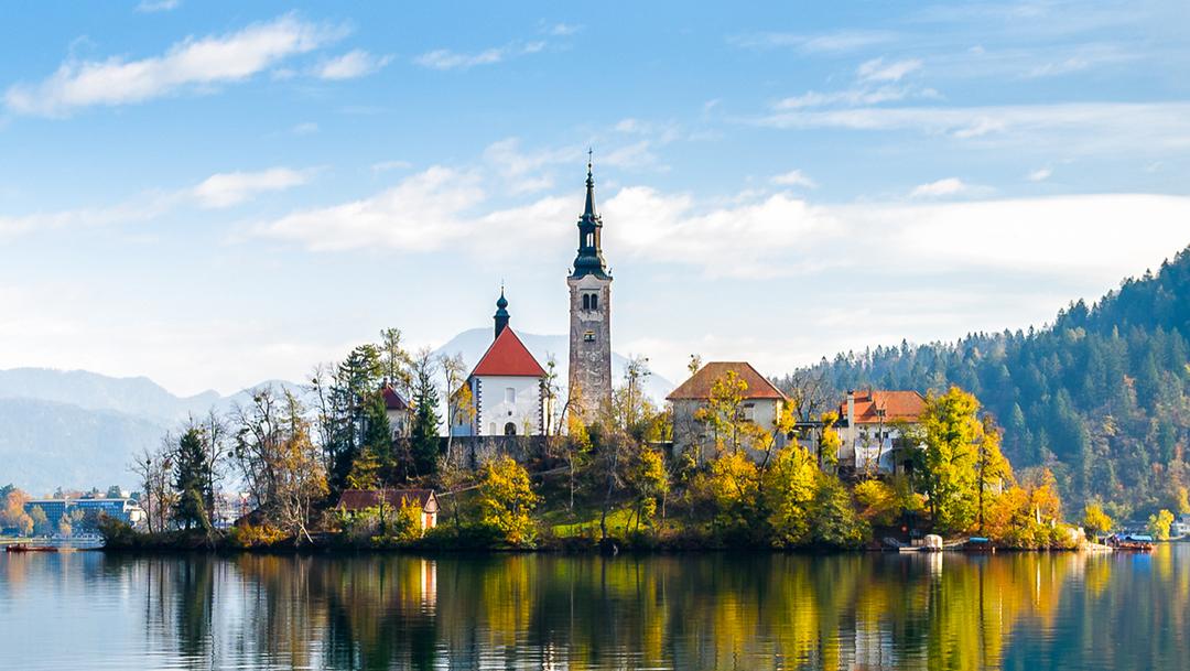 https://media.leisurecom.com/tour/tour-2026-09-19-23-35-51.jpg